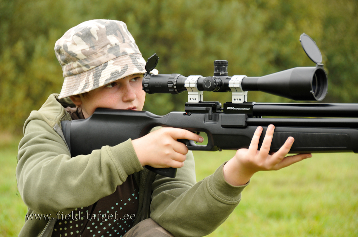 Püss, mille sees on pump